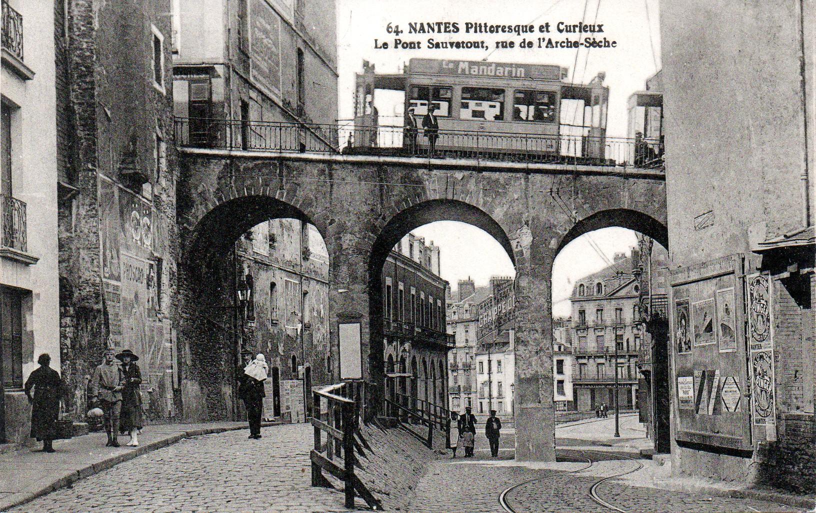 File Nantes Pont Sauvetout tramway lectrique.jpg Wikimedia Commons