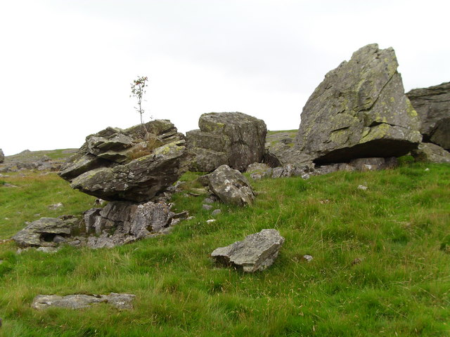 Norber erratics - geograph.org.uk - 1503375