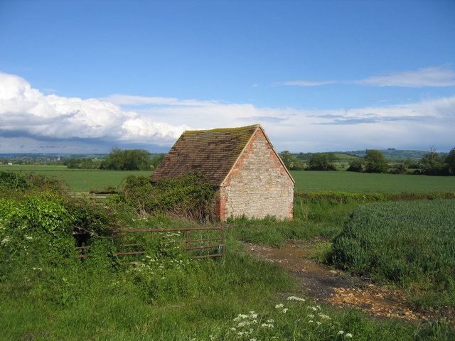 File:Old barn by the lane to Blackwell - geograph.org.uk - 176851.jpg