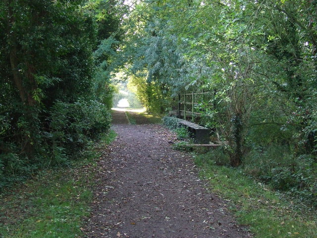 Old railway line - geograph.org.uk - 1000329