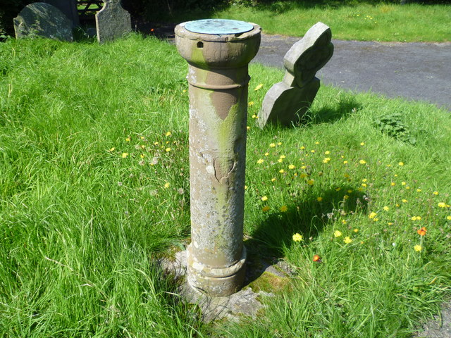 File:Old sundial in St. Michael's church, Edgton, Shropshire - geograph.org.uk - 4751431.jpg