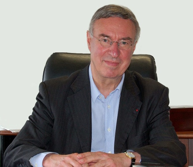 File:Pr. Dominique Lecourt juillet 2008.jpg