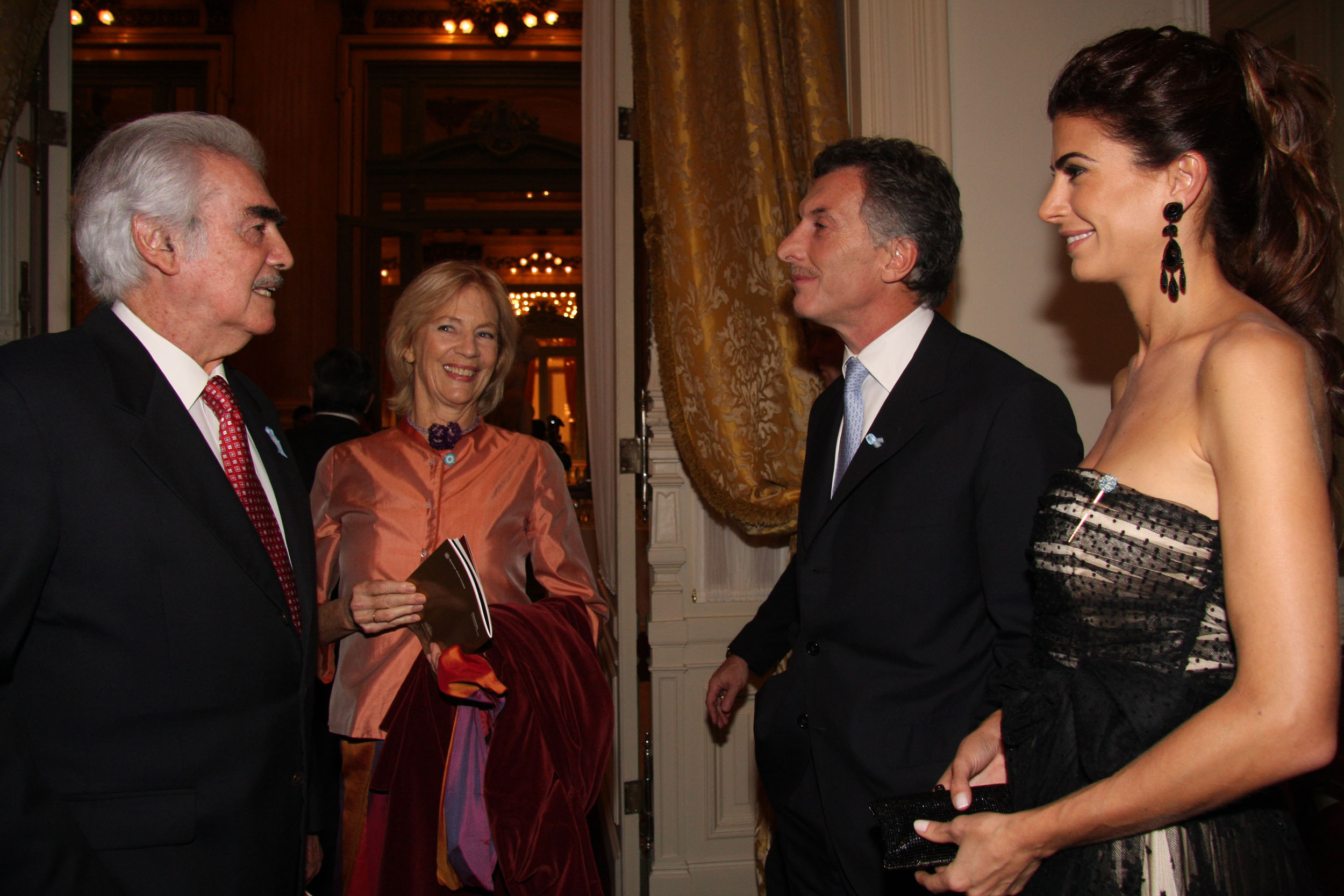 Olivera junto a Macri y [[Juliana Awada