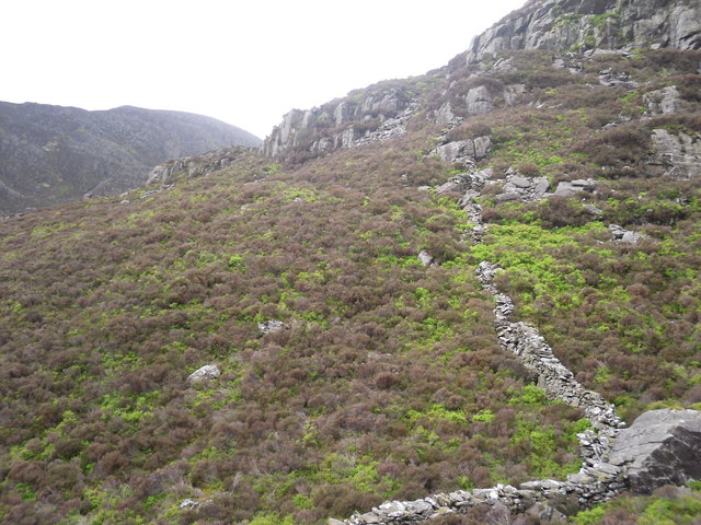 Rhinog Fawr on the left - geograph.org.uk - 1337077