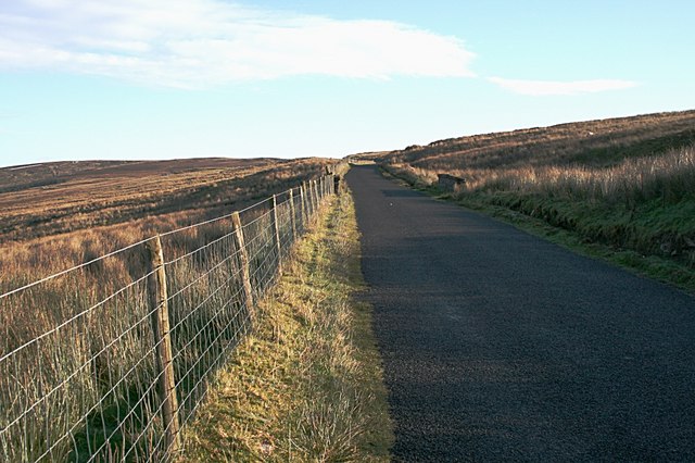 File:Road to Glenaan - geograph.org.uk - 601243.jpg
