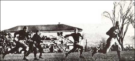 Rockne scoring against Army, 1913