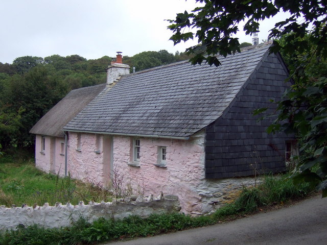 Thatched cottage near Abermawr - geograph.org.uk - 943747