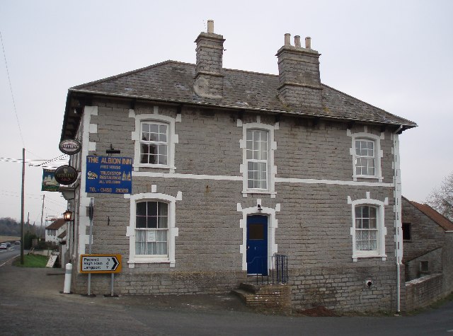 File:The Albion Inn. Ashcott - geograph.org.uk - 115729.jpg