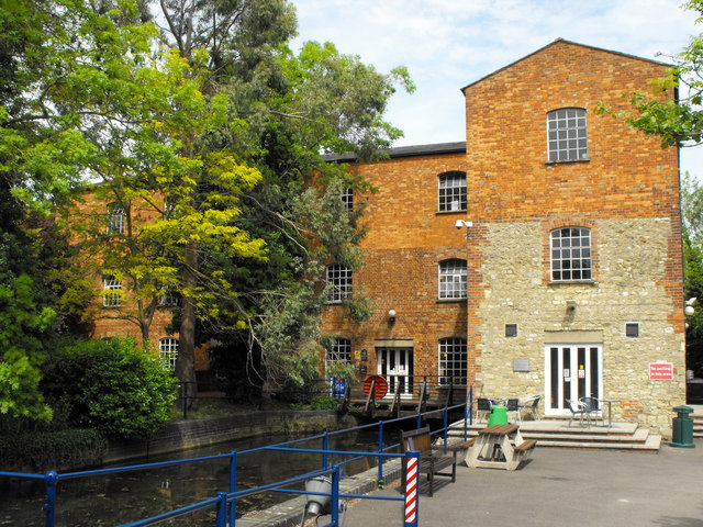 File:Town Mill, Buckingham - geograph.org.uk - 1316769.jpg