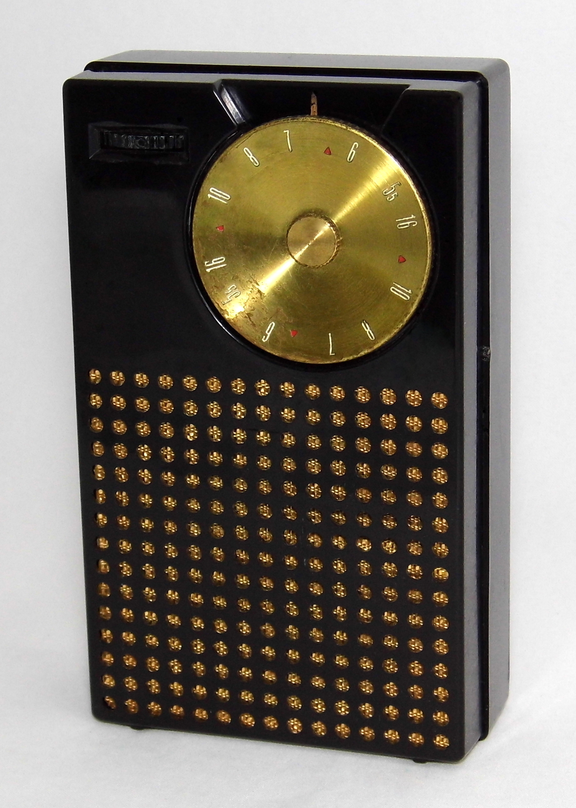 TR-1 The World's First Transistor Radio – Inside the Collection