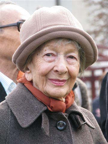 File:Wisława Szymborska 2009.10.23 (1).jpg