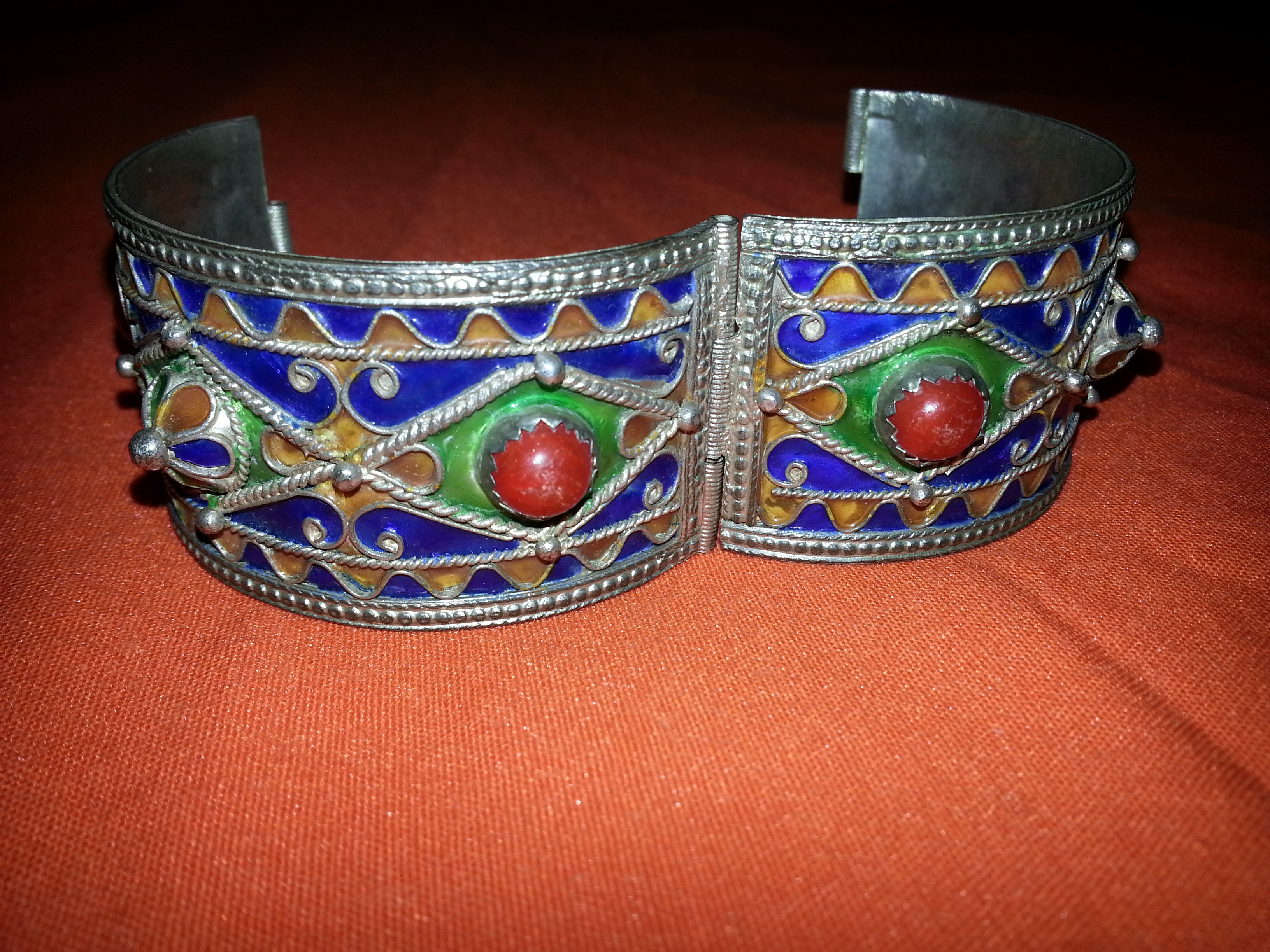Solid silver Berber bracelet. Kabyle, Algeria - Mid 20th century - Catawiki