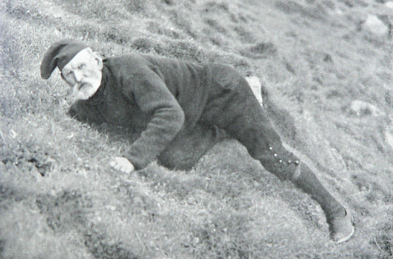 File:Bird catching, Mykines, 1934 (2).jpg