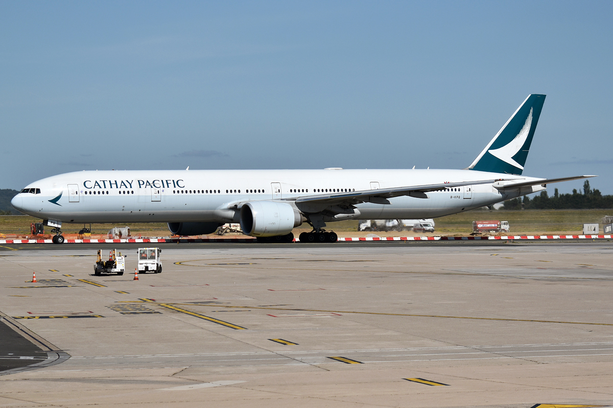 File:Cathay Pacific, B-KPQ, Boeing 777-367 ER (39427618184) (2