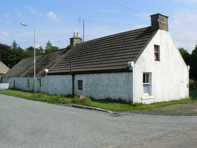 File:Cottages in Duncrievie - geograph.org.uk - 197814.jpg