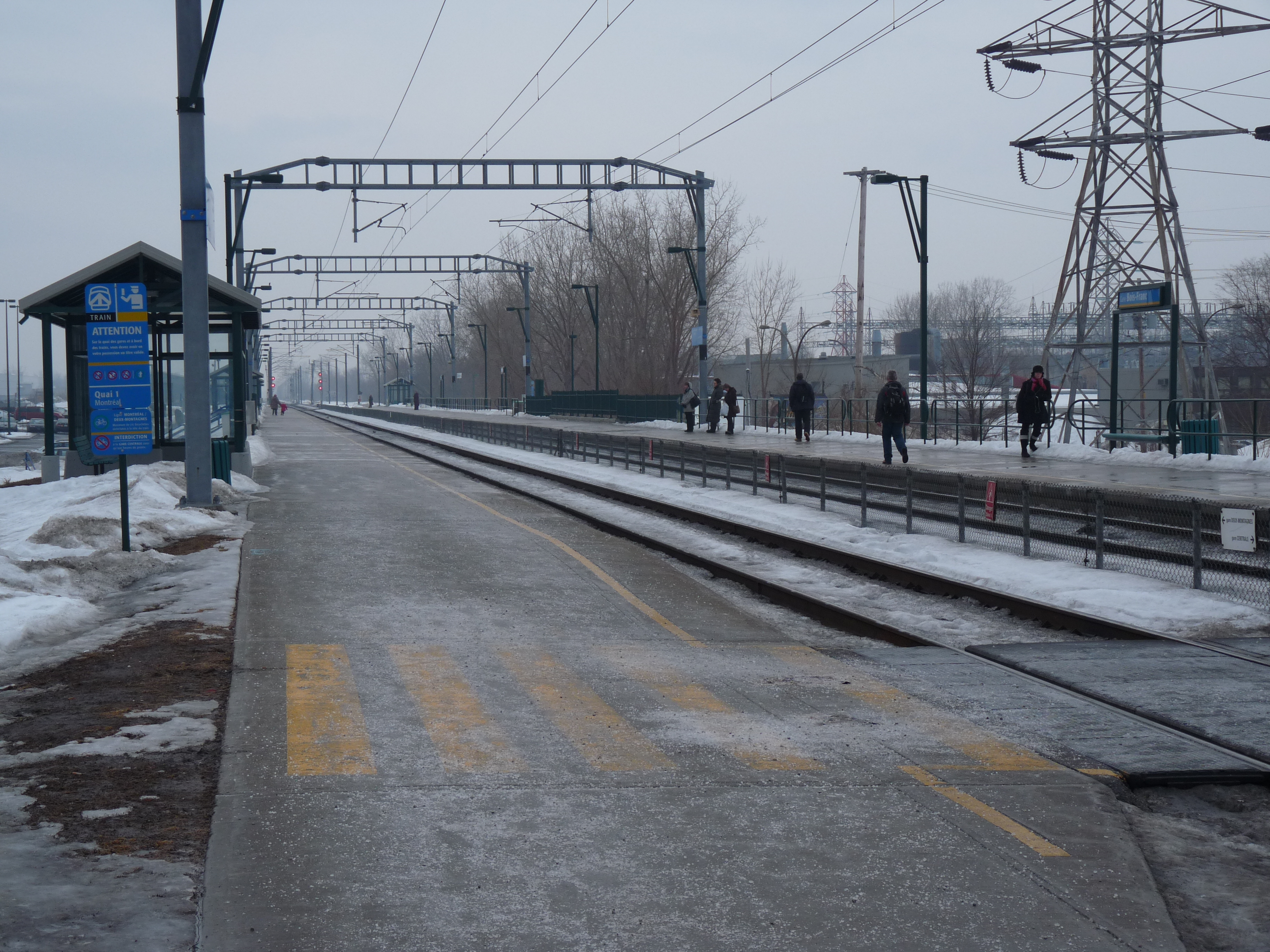 Bois-Franc station - Wikipedia