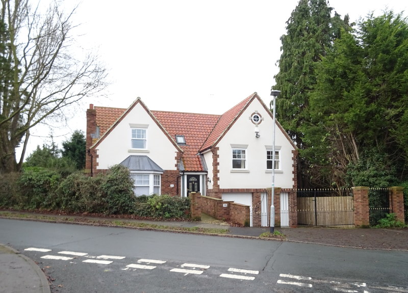 File:House on Autherd Garth, Walkington (geograph 6360801).jpg