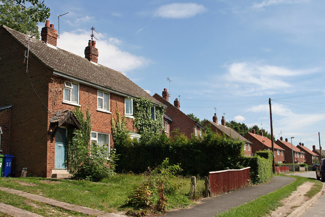 File:Houses on Holly Hill, Welton - geograph.org.uk - 903103.jpg