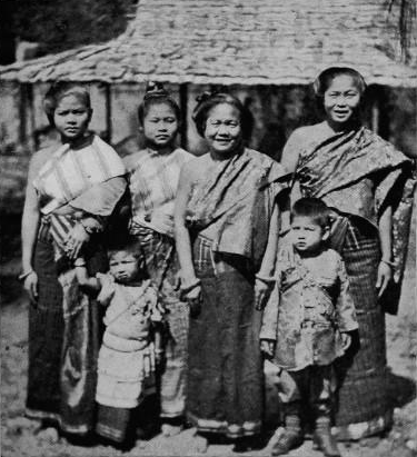 File:Lao Woman and Children.png