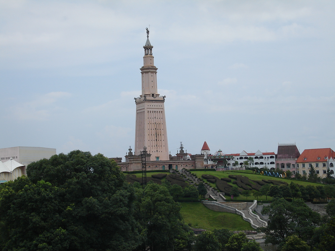 File:Lighthouse of Alexandria in Changsha.jpg - Wikimedia Commons