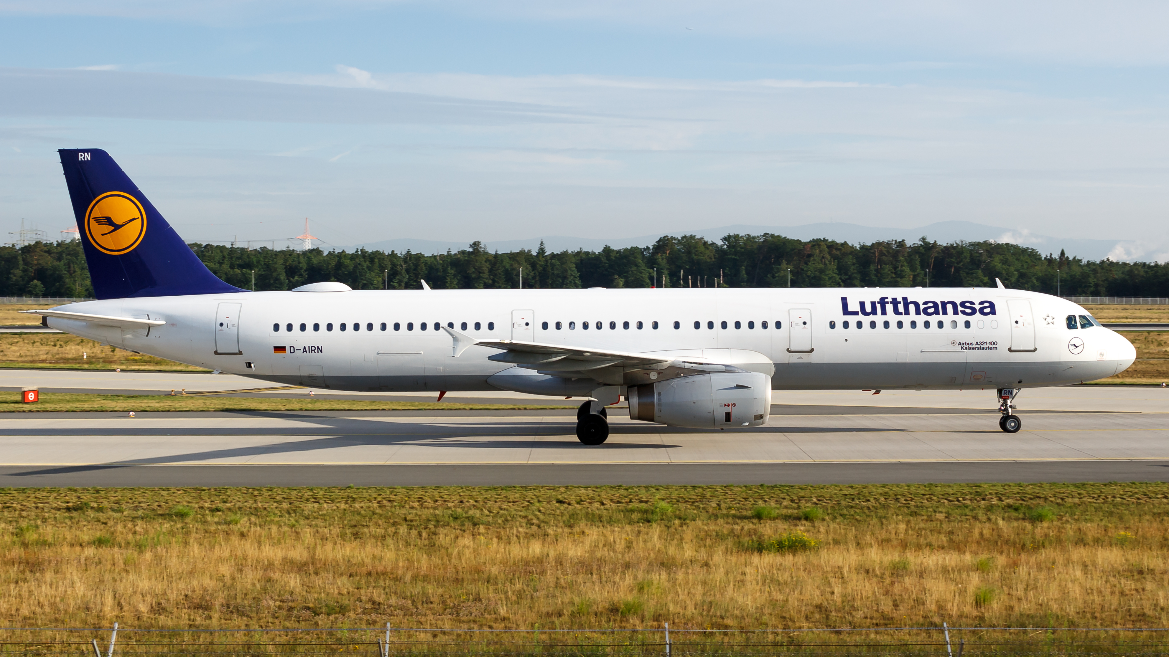 File Lufthansa Airbus A321 100 D Airn At Frankfurt Airport 2 Jpg Wikimedia Commons