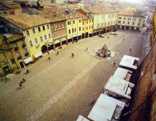 File:Piazza del Popolo di Cesena.jpg