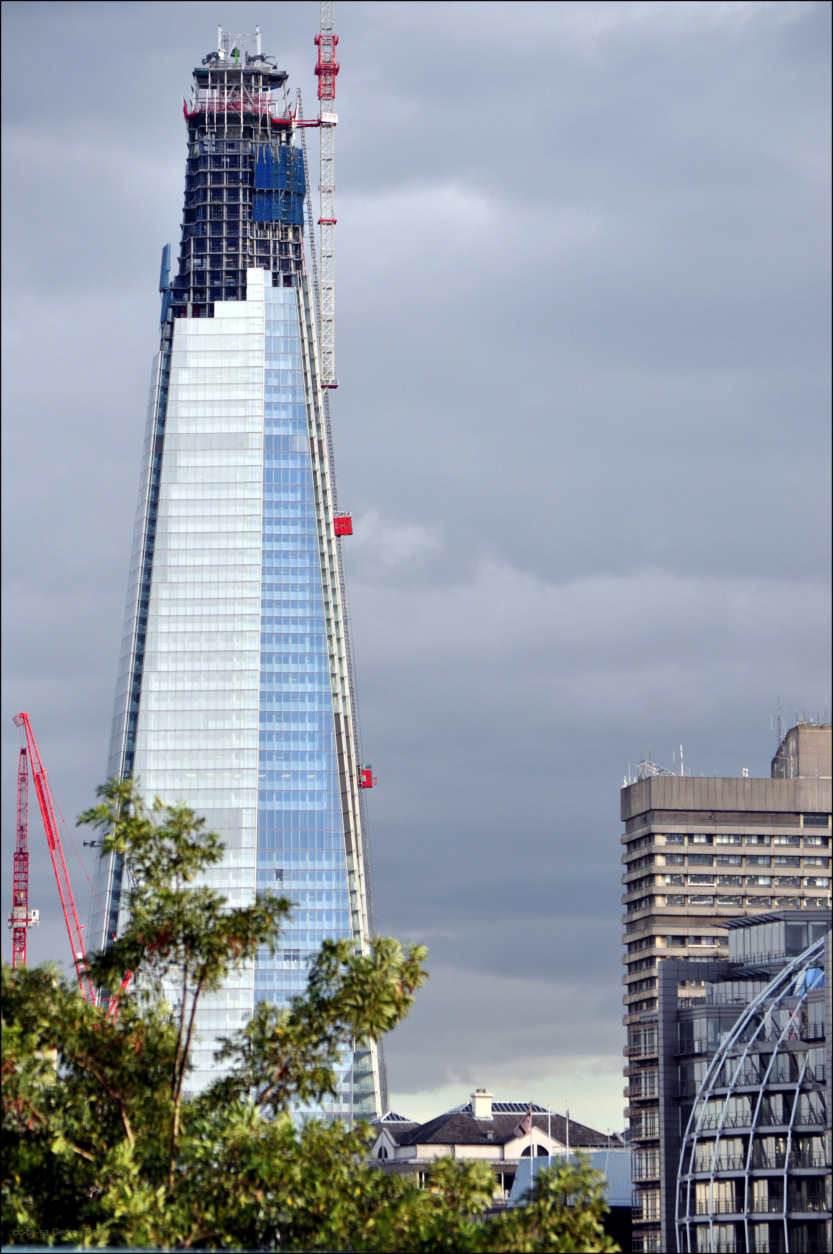 Shard корпус. Мае Шард. Soltanzadeh Shard..