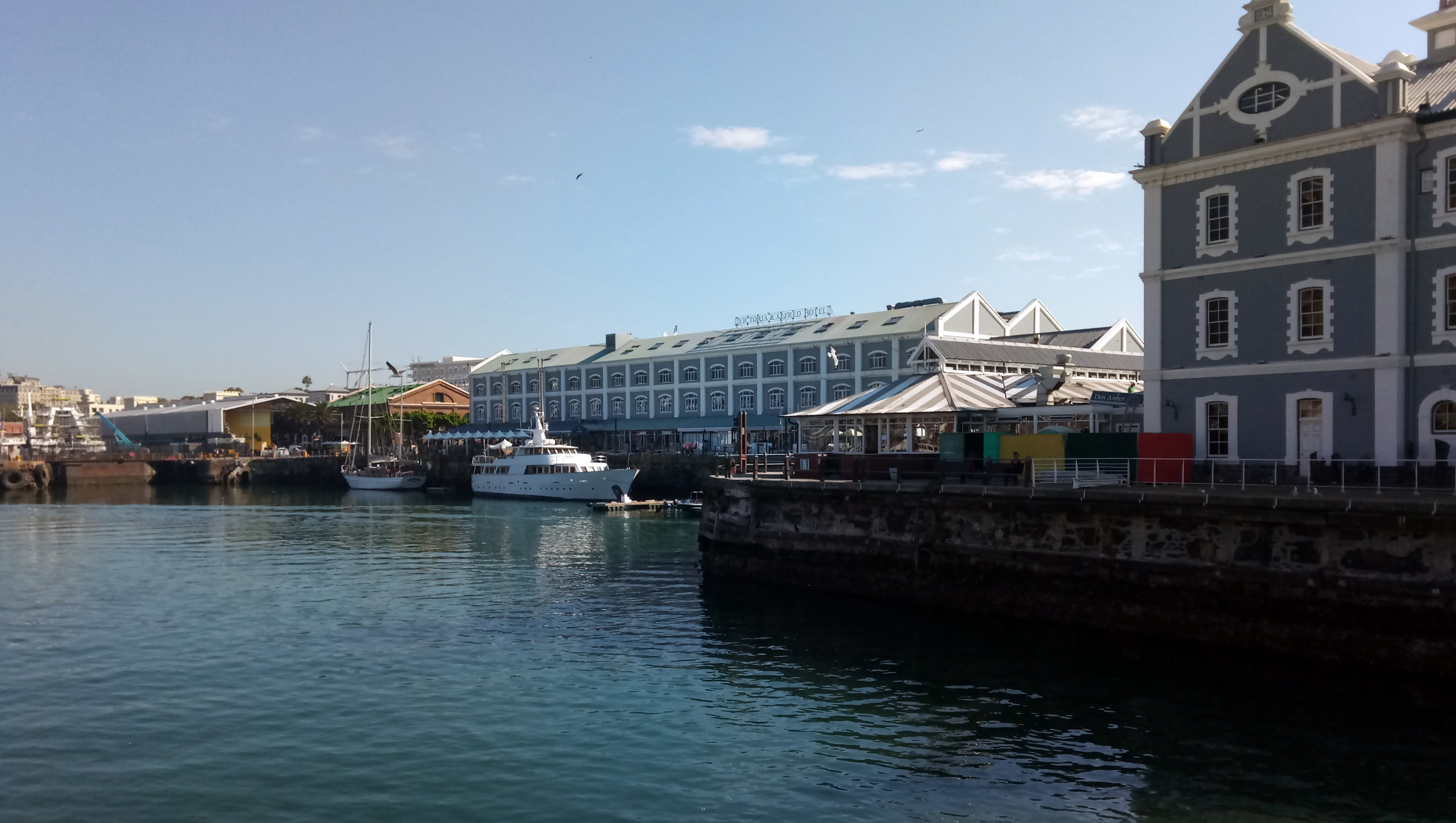 File:Victoria & Alfred Hotel, V&A Waterfront, Cape Town ...