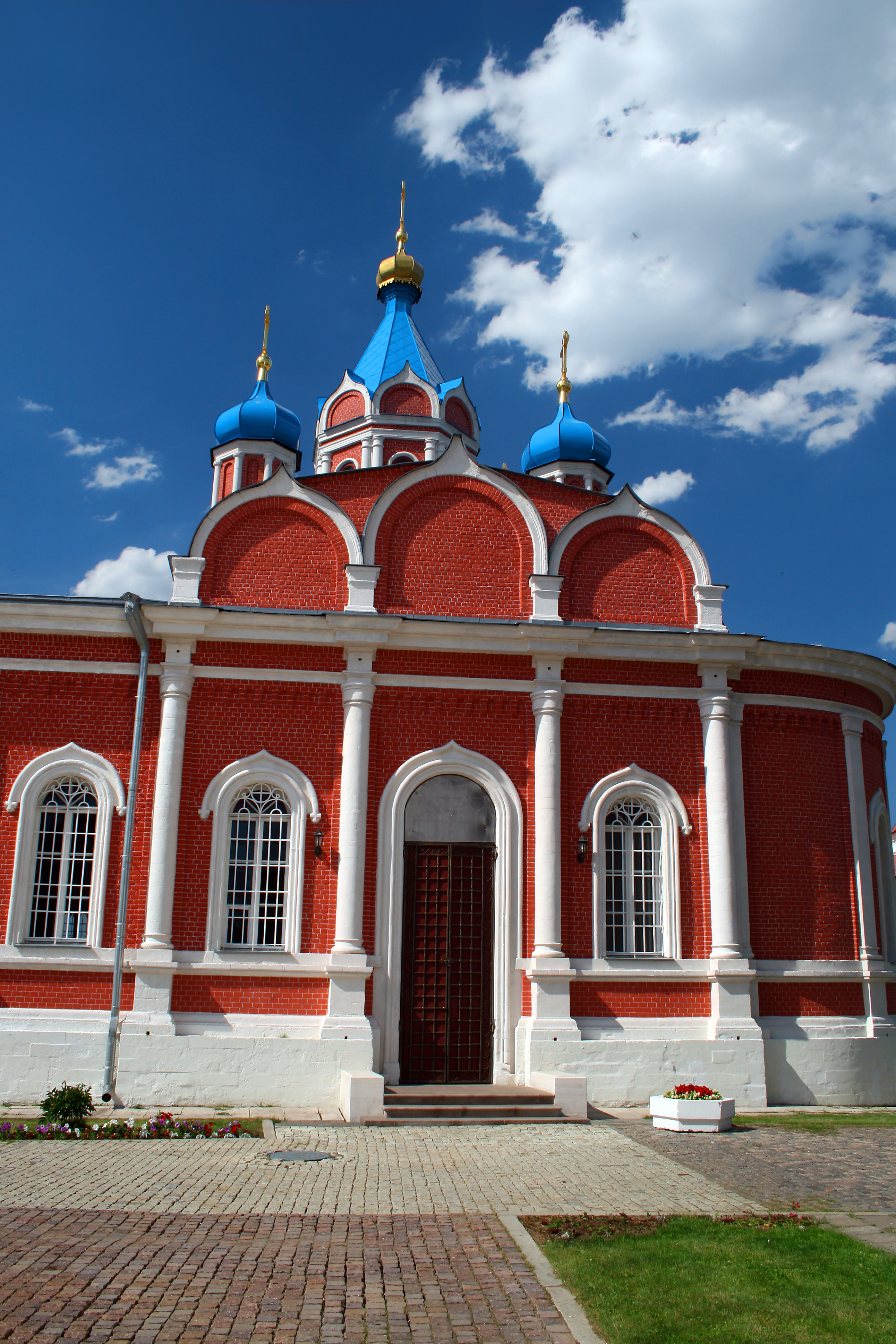 тихвинский храм в коломне