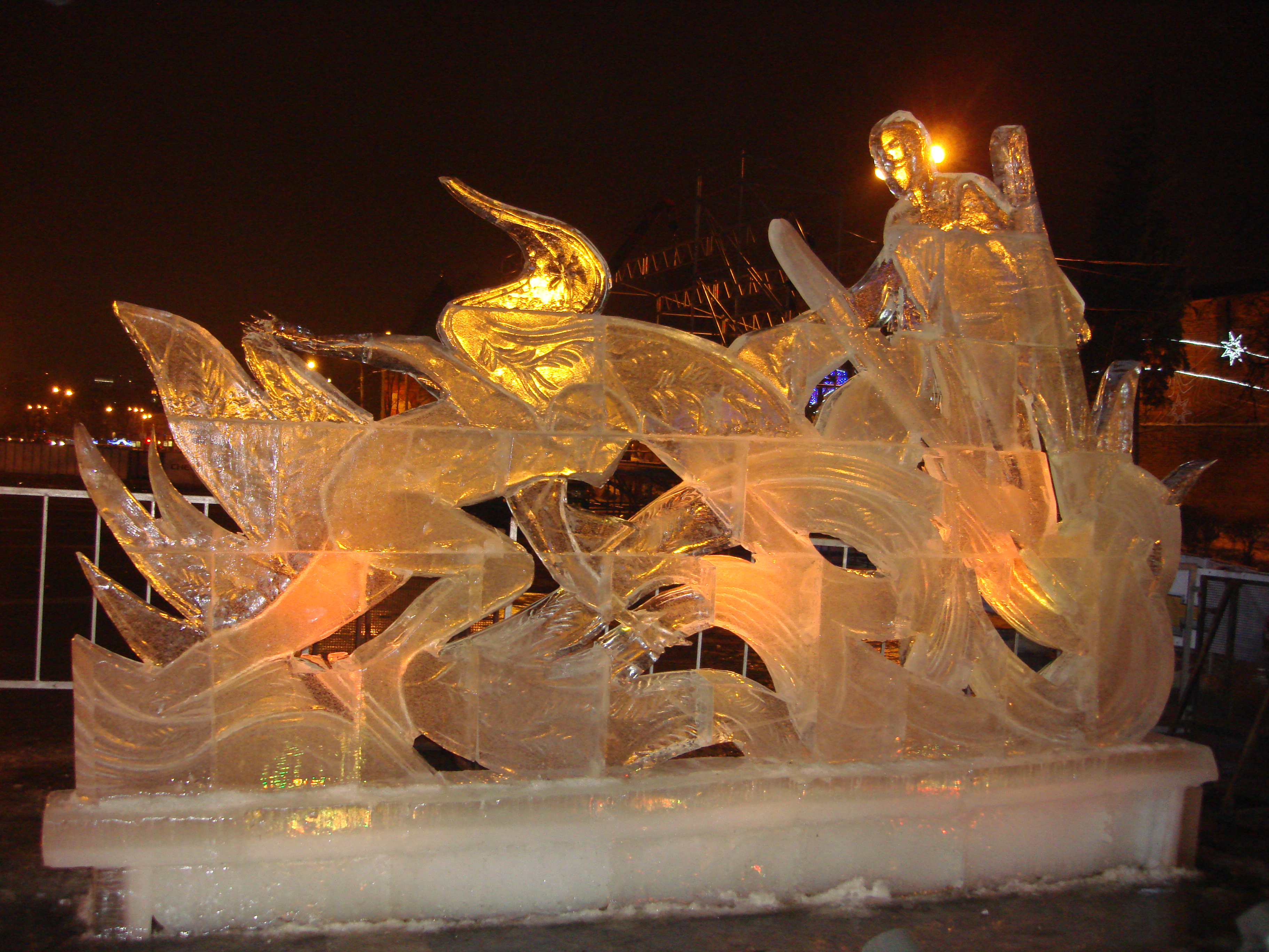 Ледяные фигуры спб 2024 петропавловская. Музей ледяных скульптур в Иркутске 2024. Надым ледяные скульптуры. Мончегорск ледяные скульптуры. Ледяные скульптуры в Уфе 2023.