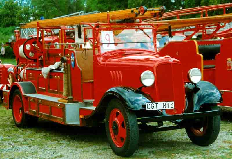 File:1934 Chevrolet Fire Engine CGT813.jpg