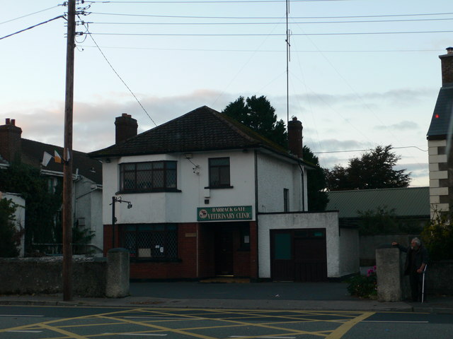 File:Barrack Gate Veterinary Clinic - geograph.org.uk - 1537591.jpg