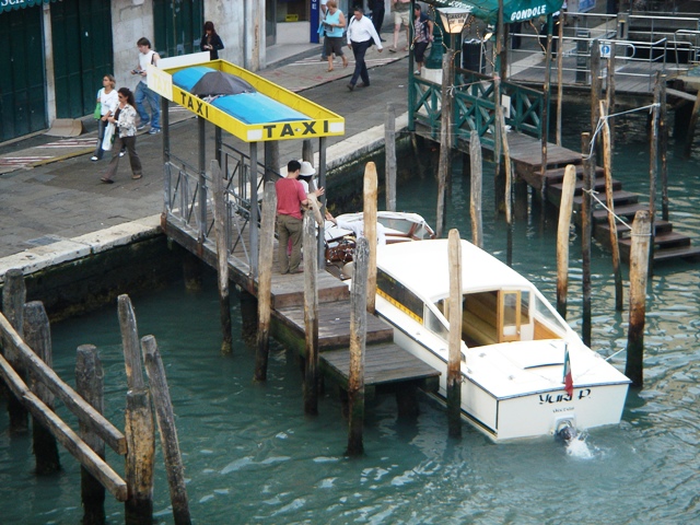 File:Boat taxi.JPG