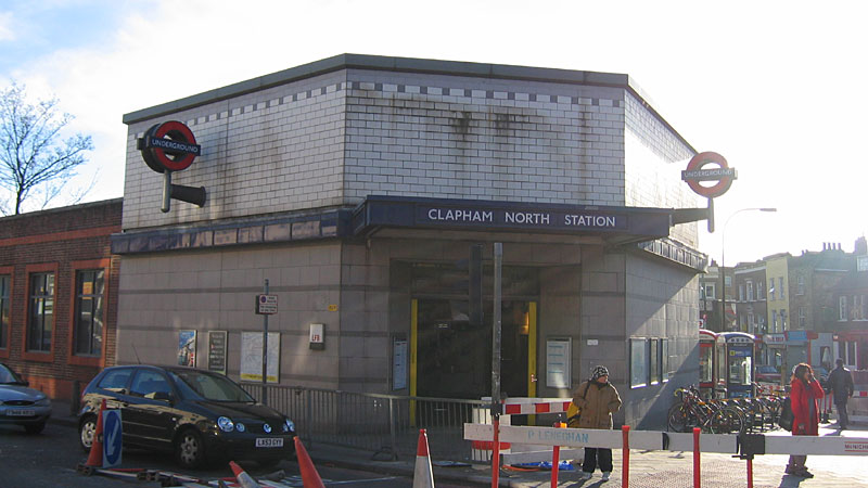 File:ClaphamNorthTube.jpg