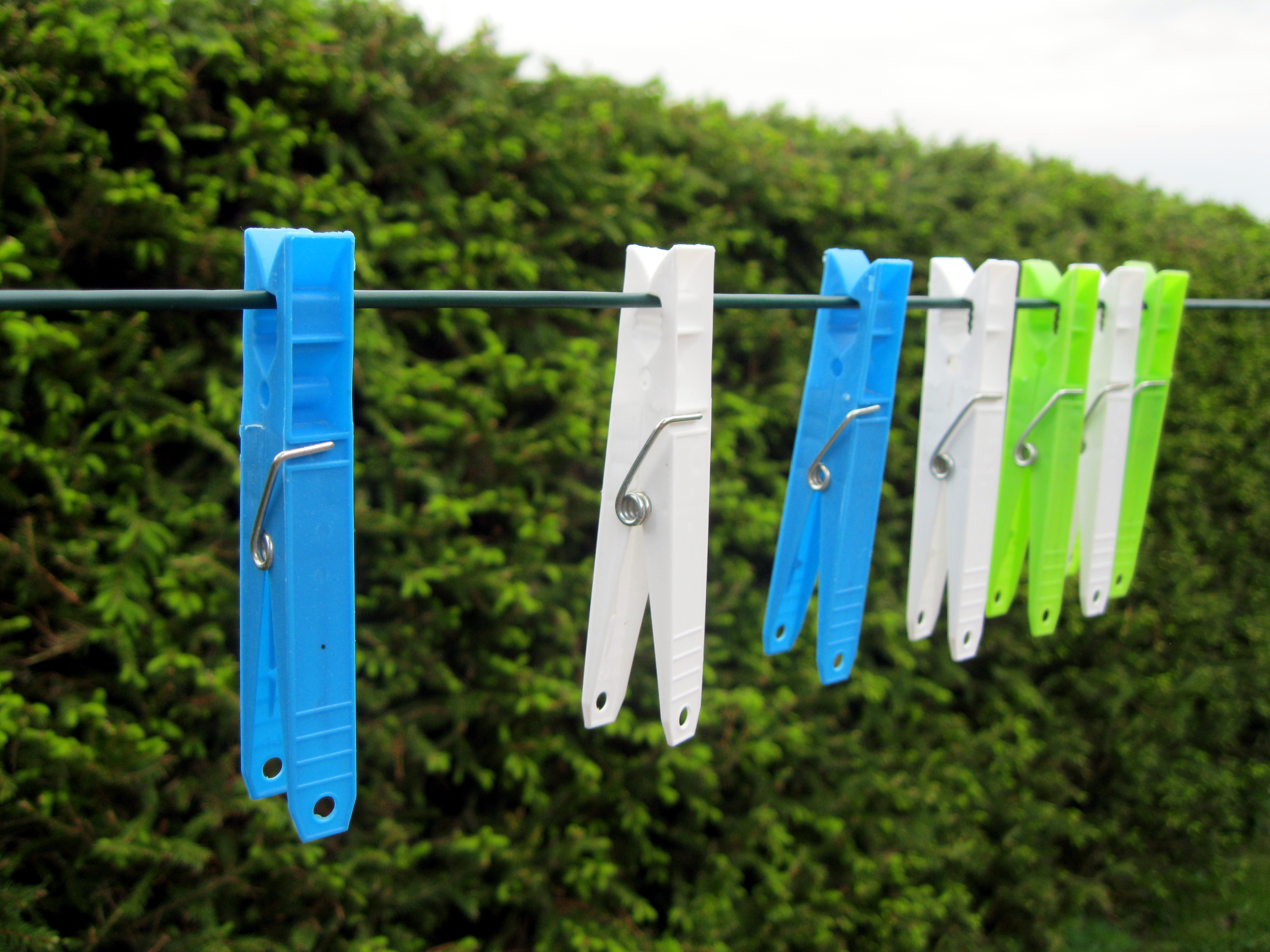 Plastic Clothes Pins Laundry Clips,12 Pcs Colorful Clothespins,Small  Clothes Pin with Clothespin Bag,Clothespins for Hanging Clothes 