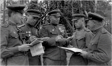 File:Commander of 75th RD Gen. Gorishnii V.A. and Commanders of the Regiments. 1944.jpg