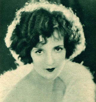 File:Constance Talmadge (Mar 1923).png