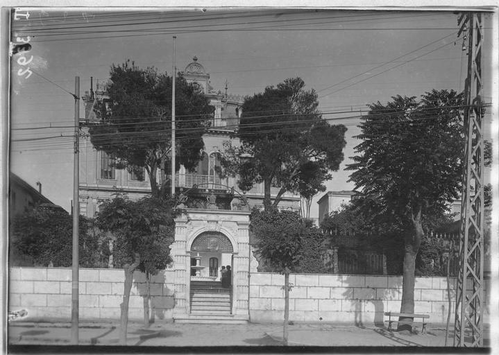File:Consulat de France - Vue d'ensemble - Salonique - Médiathèque de l'architecture et du patrimoine - APOR128990.jpg