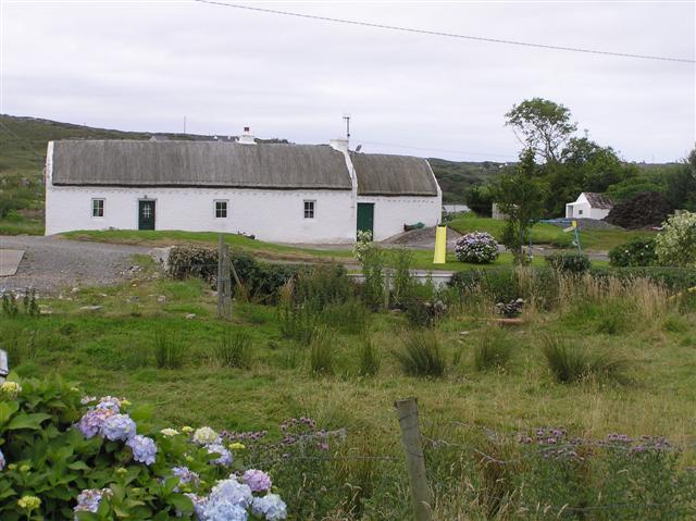 File:Cottage at Mullagh Dubh - geograph.org.uk - 501545.jpg