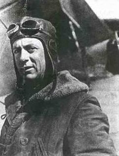 <span class="mw-page-title-main">Doug Davis (aviator)</span> American aviator