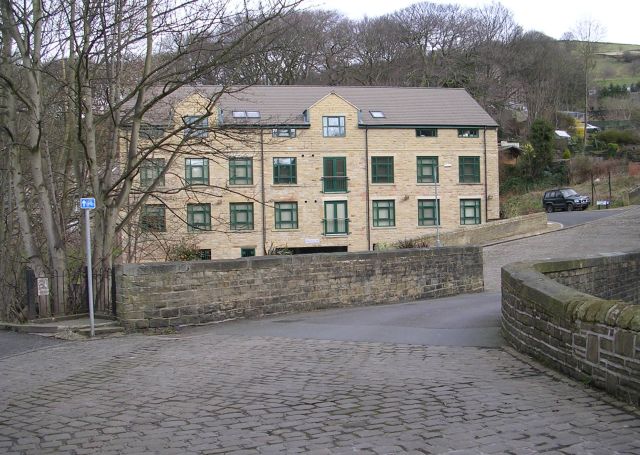 File:Hebble Brook Mill - Bottoms - geograph.org.uk - 736617.jpg