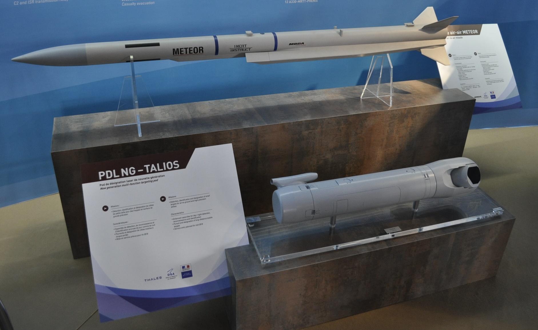 [Bild: MBDA_Meteor_et_Thales_Talios.jpg]