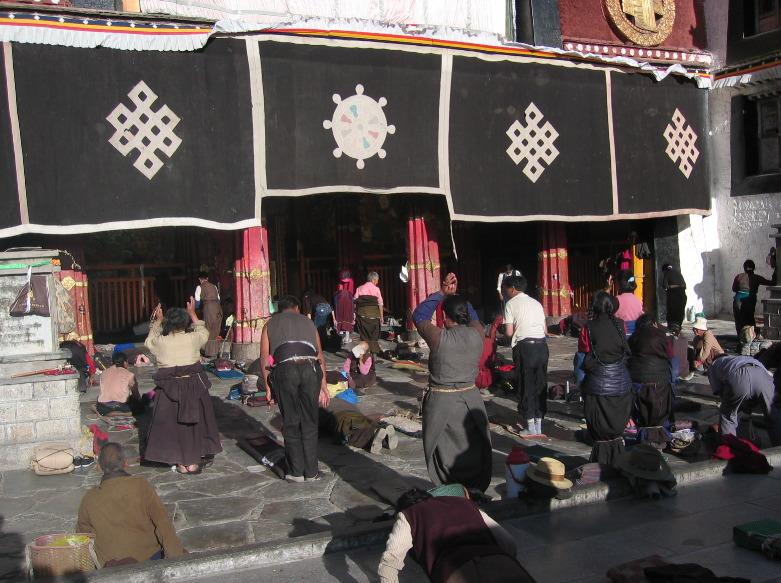 File:Many pilgrims travel long distances on foot to come to Jokhang.jpg