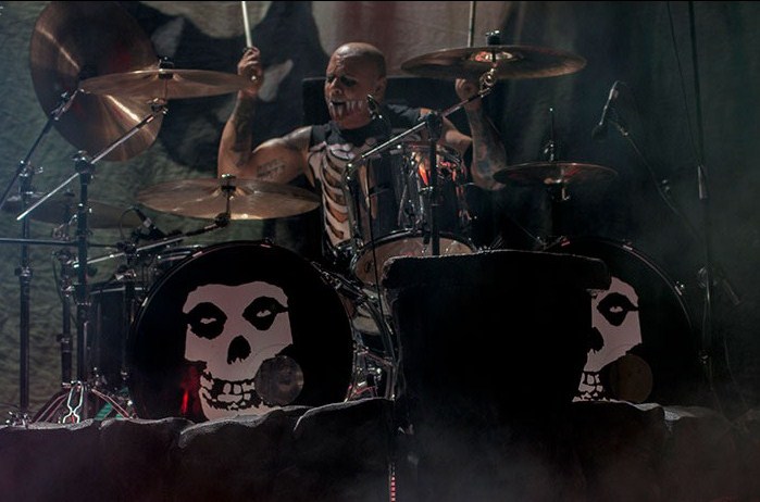 Le batteur de Misfits (Aupa Lumbreiras 2013).jpg