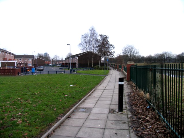 File:Myrtle Place - geograph.org.uk - 1294563.jpg