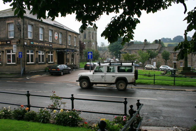 File:Newcastle Hotel - geograph.org.uk - 972116.jpg