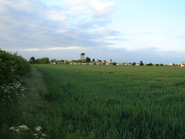 File:Old MOD Buildings at Upper Heyford - geograph.org.uk - 442468.jpg