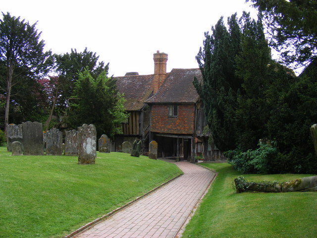 File:Pathway to Medieval buildings Penshurst - geograph.org.uk - 1295881.jpg