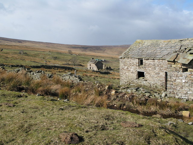 File:Ruins above Allenheads (3) - geograph.org.uk - 720635.jpg