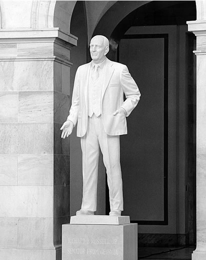 File:Russell statue.jpg